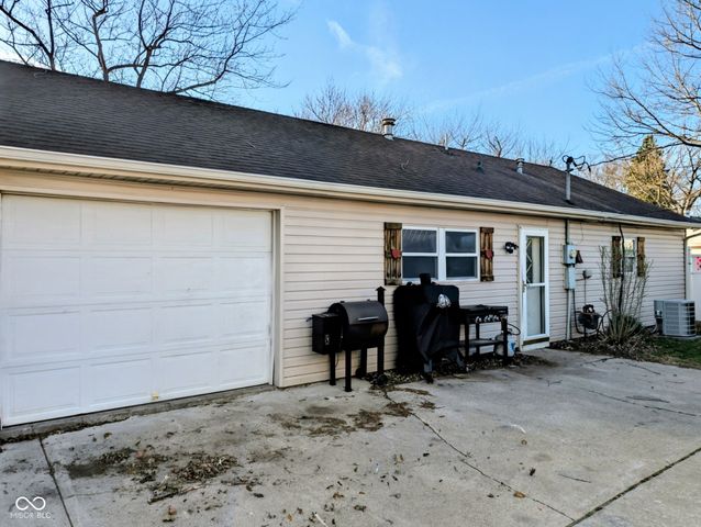 1828 Norwood Way, Anderson, IN 46011