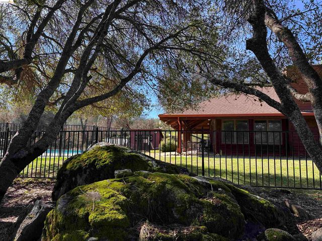 14029 Barlupi Circle, Sonora, CA 95370