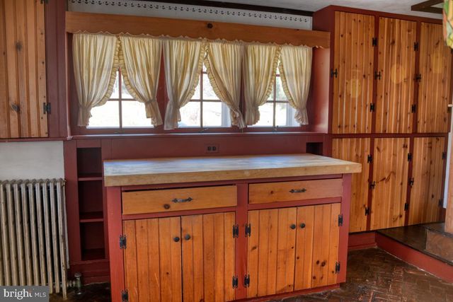 650 SPRUCE DR, West Chester, PA 19382