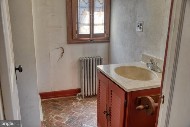 650 SPRUCE DR, West Chester, PA 19382