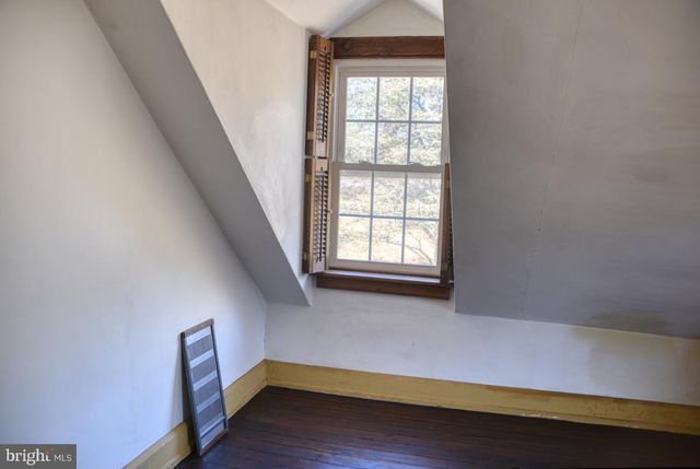 650 SPRUCE DR, West Chester, PA 19382