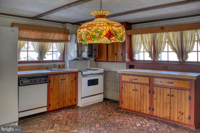 650 SPRUCE DR, West Chester, PA 19382