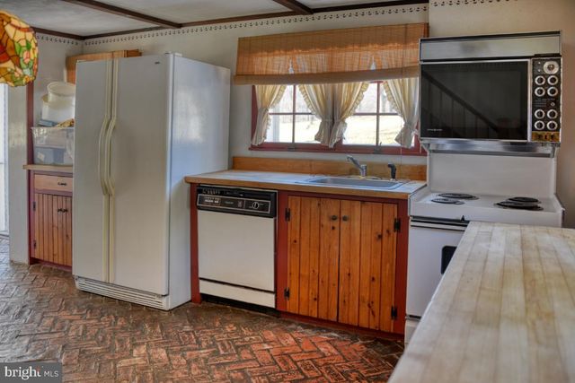 650 SPRUCE DR, West Chester, PA 19382