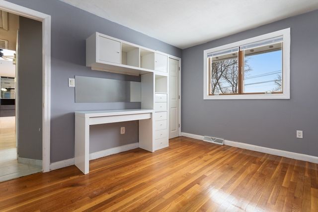 14 Raylen Avenue, Peabody, MA 01960