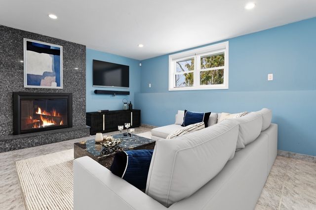 14 Raylen Avenue, Peabody, MA 01960