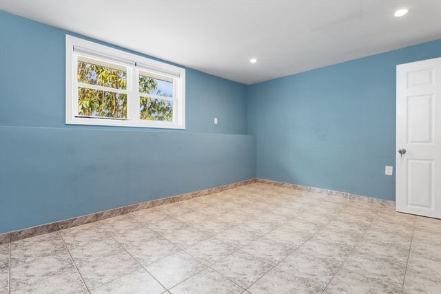 14 Raylen Avenue, Peabody, MA 01960