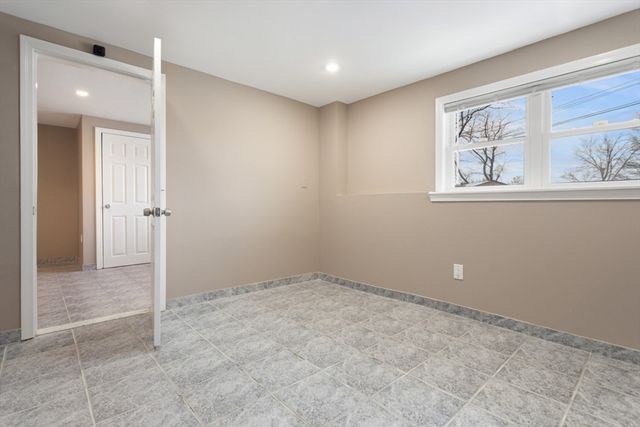 14 Raylen Avenue, Peabody, MA 01960