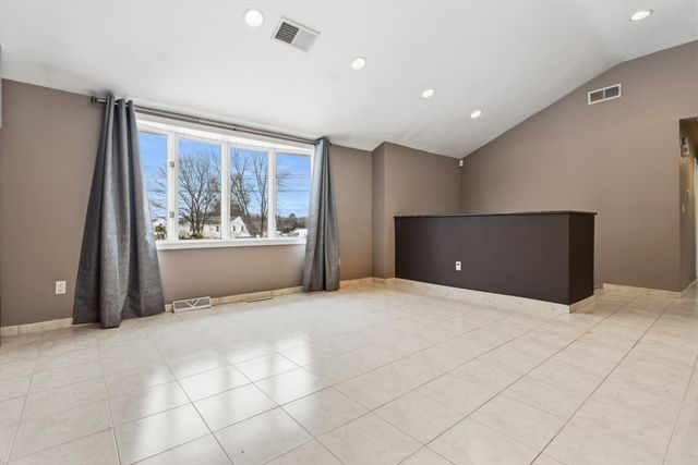 14 Raylen Avenue, Peabody, MA 01960