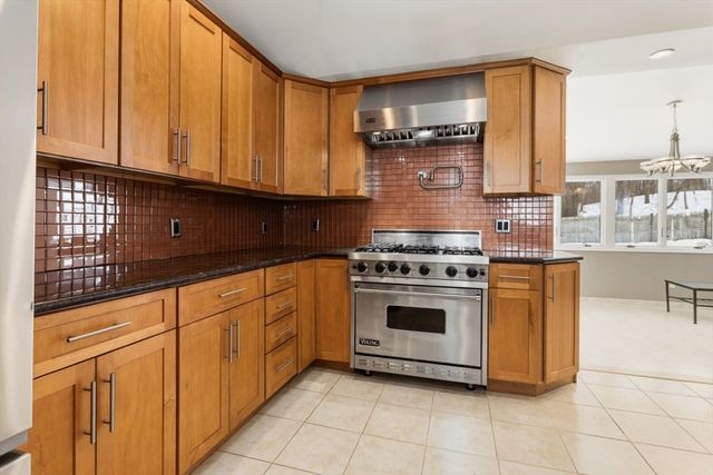 14 Raylen Avenue, Peabody, MA 01960