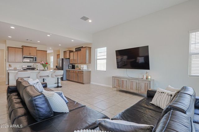 30123 W INDIANOLA Avenue, Buckeye, AZ 85396