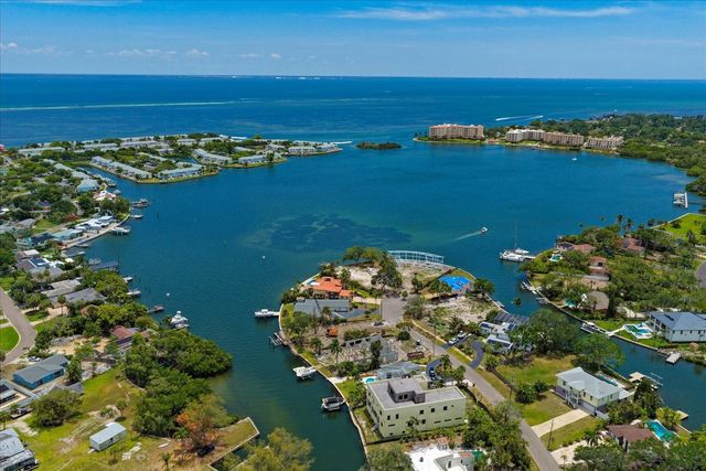 4838 PARADISE WAY S, St Petersburg, FL 33705