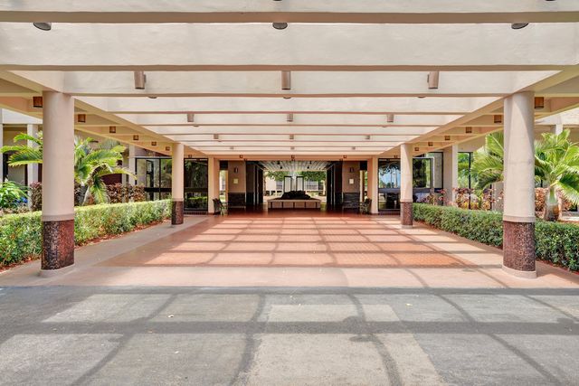 2800 N 46th Avenue A302, Hollywood, FL 33021