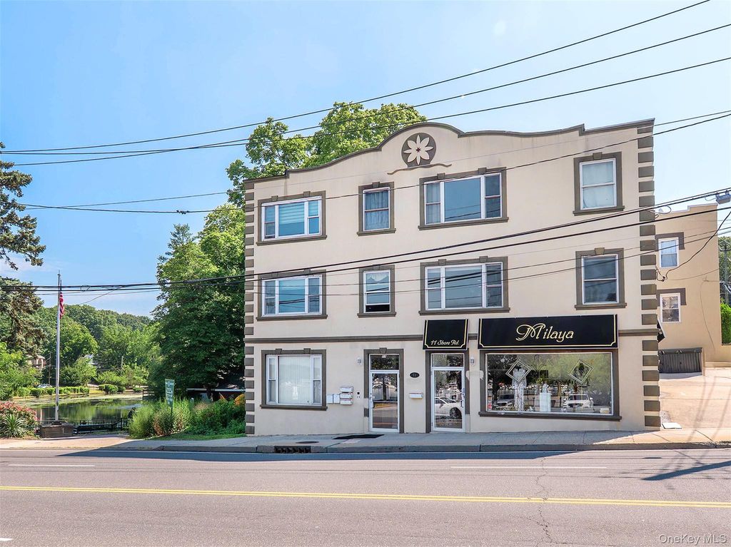 11 Shore Road 3, Port Washington, NY 11050