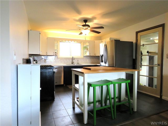 8752 Donahue Road, Batavia, NY 14020