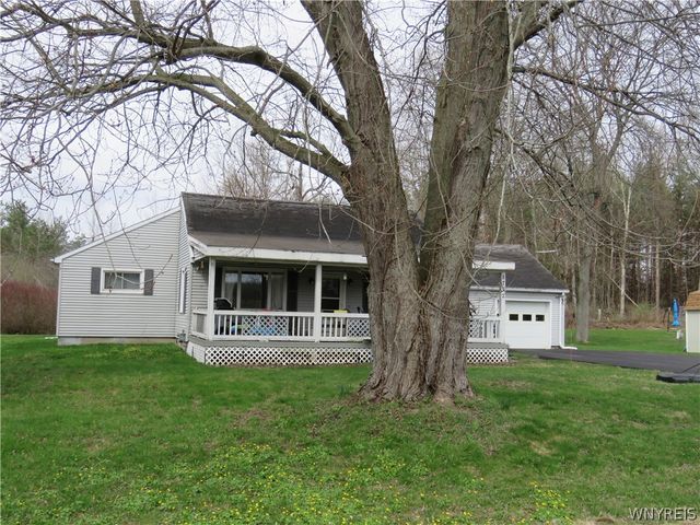 8752 Donahue Road, Batavia, NY 14020