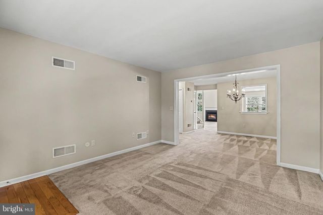 1247 CROSS CREEK DR, Mechanicsburg, PA 17050