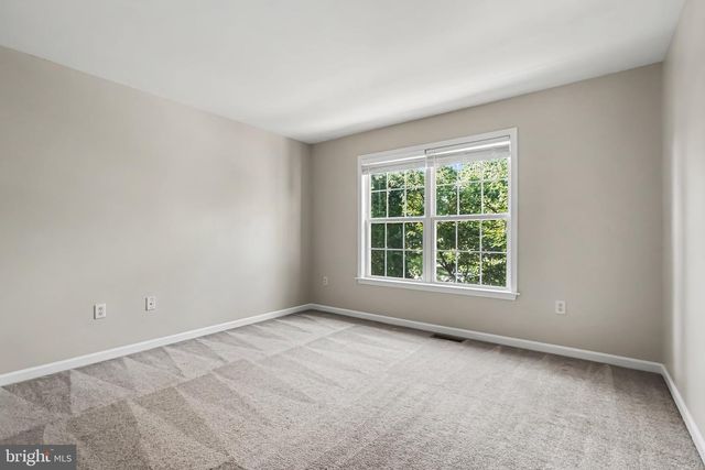 1247 CROSS CREEK DR, Mechanicsburg, PA 17050