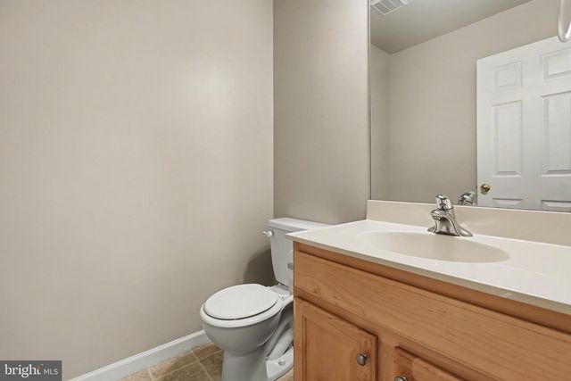 1247 CROSS CREEK DR, Mechanicsburg, PA 17050