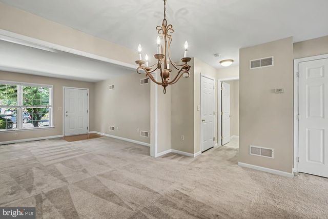 1247 CROSS CREEK DR, Mechanicsburg, PA 17050