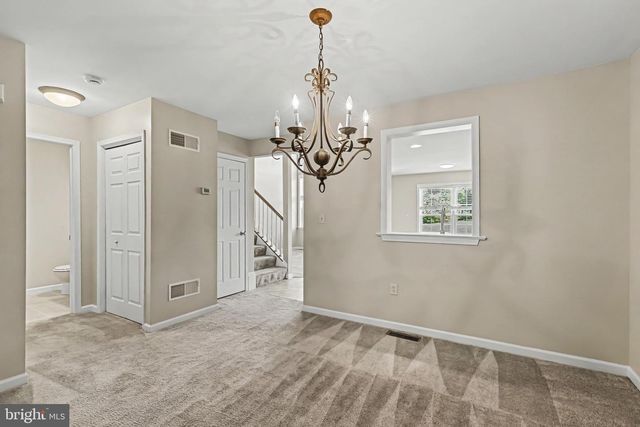 1247 CROSS CREEK DR, Mechanicsburg, PA 17050