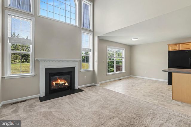 1247 CROSS CREEK DR, Mechanicsburg, PA 17050