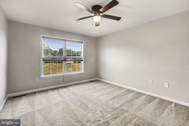 1247 CROSS CREEK DR, Mechanicsburg, PA 17050