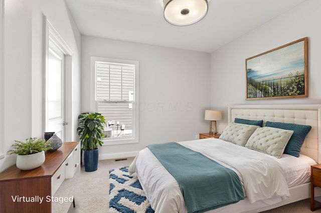 4275 Flamingo Drive, Lewis Center, OH 43035