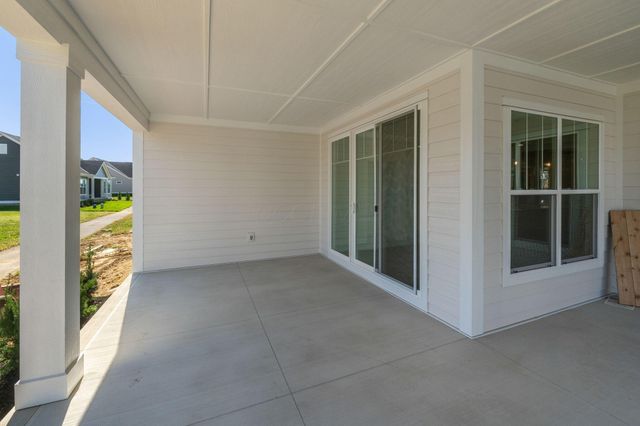 4275 Flamingo Drive, Lewis Center, OH 43035