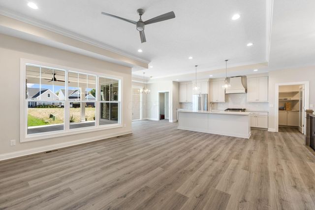 4275 Flamingo Drive, Lewis Center, OH 43035