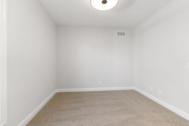 4275 Flamingo Drive, Lewis Center, OH 43035