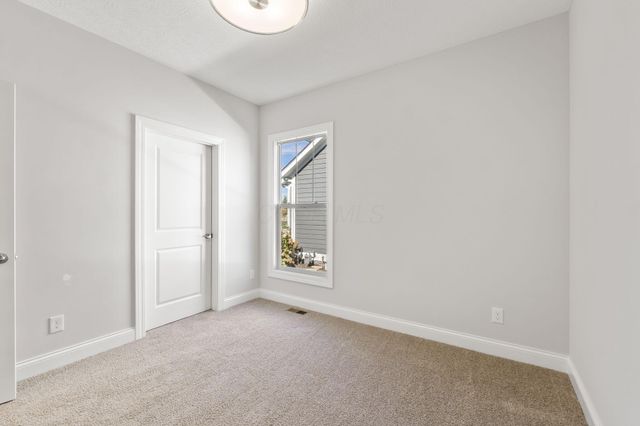 4275 Flamingo Drive, Lewis Center, OH 43035