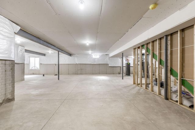 4275 Flamingo Drive, Lewis Center, OH 43035