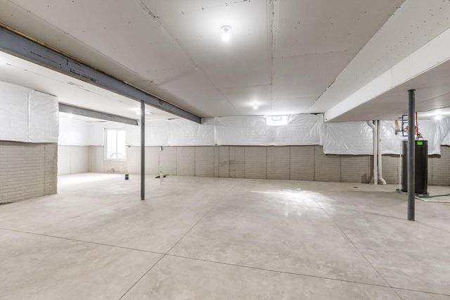 4275 Flamingo Drive, Lewis Center, OH 43035