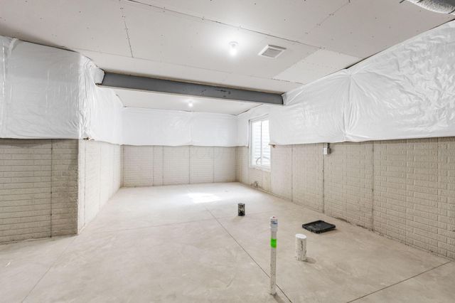 4275 Flamingo Drive, Lewis Center, OH 43035