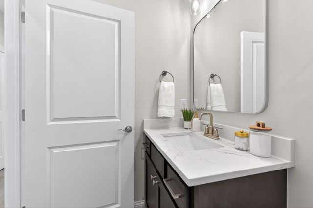 4275 Flamingo Drive, Lewis Center, OH 43035