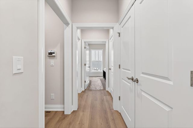 4275 Flamingo Drive, Lewis Center, OH 43035