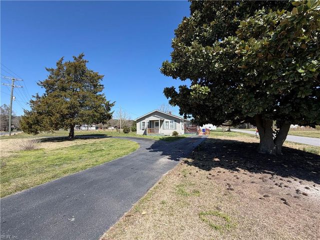 1017 Longstreet LN, Suffolk, VA 23437