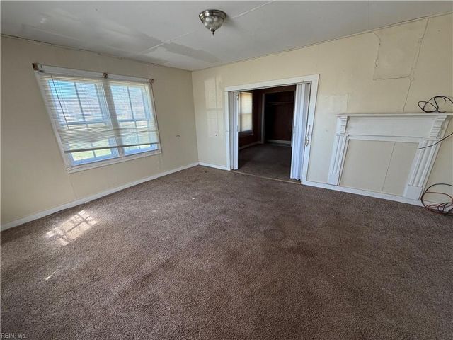 1017 Longstreet LN, Suffolk, VA 23437