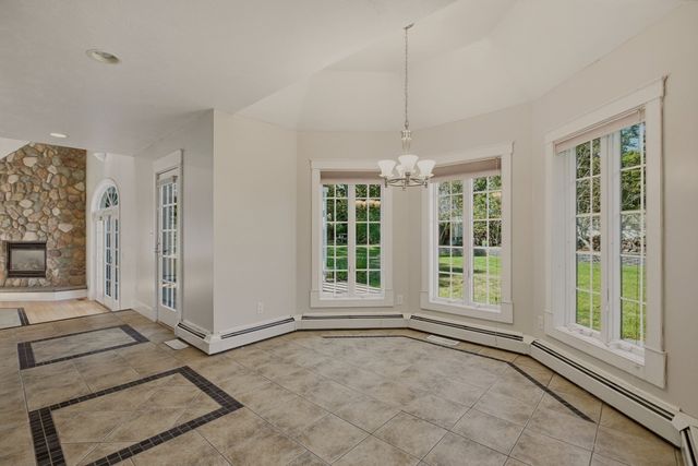 33 Flores, Fall River, MA 02721