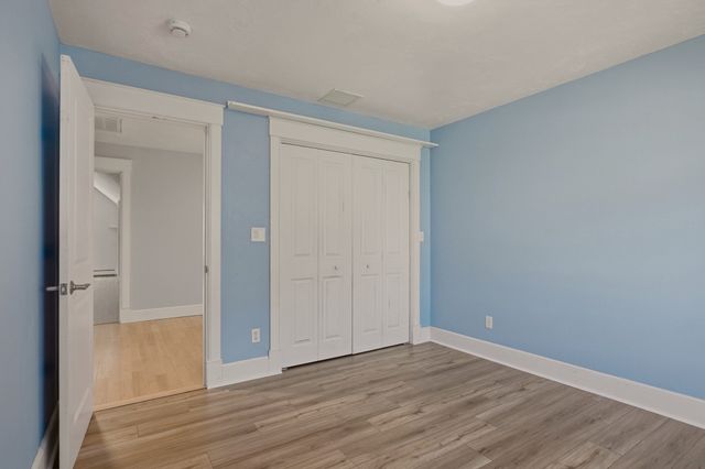 33 Flores, Fall River, MA 02721