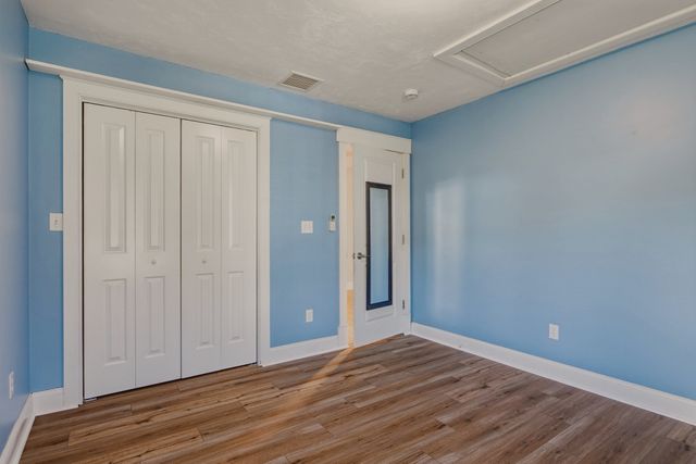 33 Flores, Fall River, MA 02721