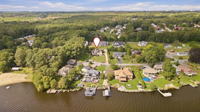 33 Flores, Fall River, MA 02721