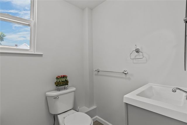 45 Smith Street, East Providence, RI 02915