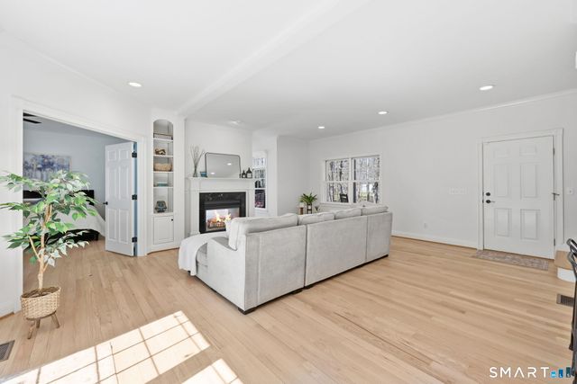 147 Coventry Road, Mansfield, CT 06250