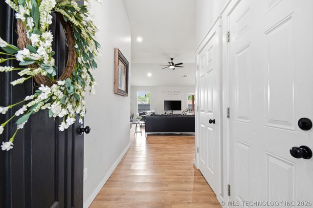 1712 N Firewood Avenue, Broken Arrow, OK 74012