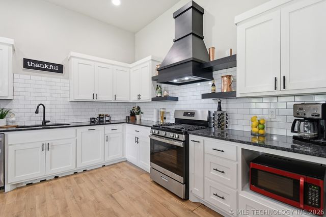 1712 N Firewood Avenue, Broken Arrow, OK 74012