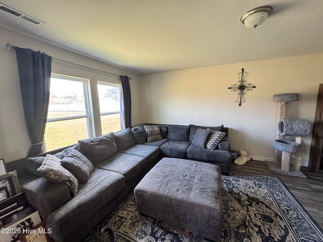 838 Ashbury Lane, Ayden, NC 28513