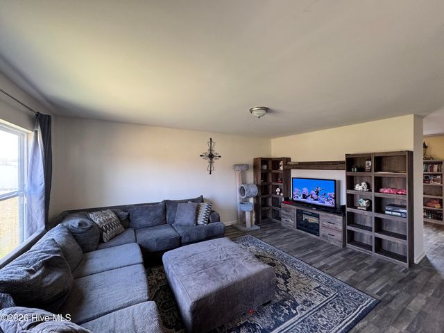 838 Ashbury Lane, Ayden, NC 28513