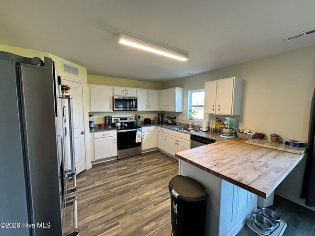 838 Ashbury Lane, Ayden, NC 28513