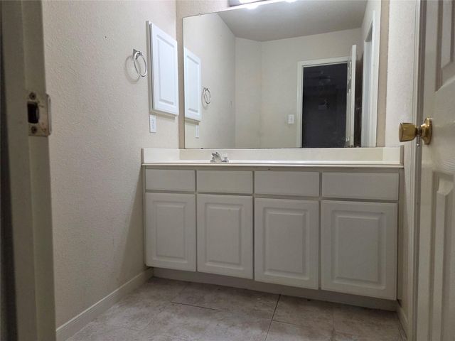 19114 Clevera Walk Lane, Houston, TX 77084